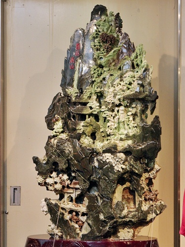 翡翠玉石彫刻 天使像 高さ54センチ 重量15キロ ヒスイ 希少 レア 大型