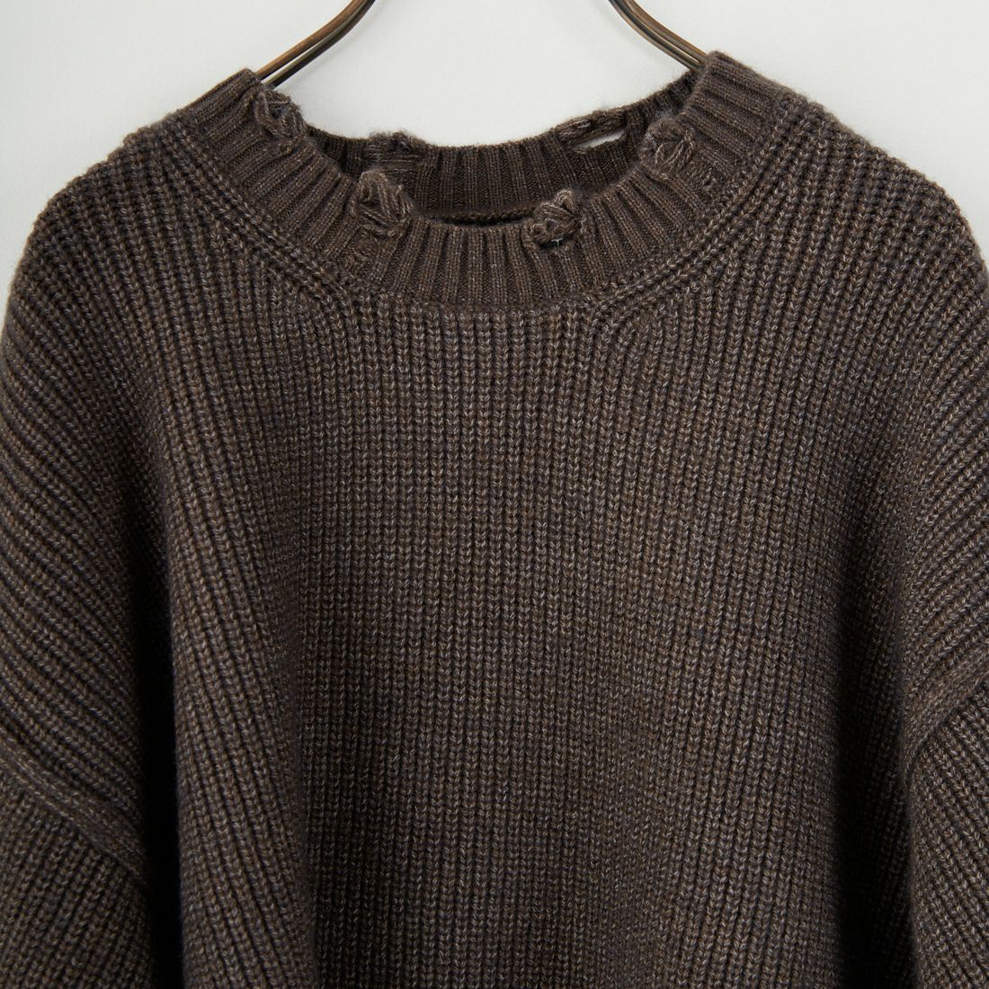 SLICK [スリック] マイクロヤーン クルーネックダメージニット