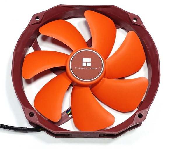 Thermalright Silver Arrow TR4」をレビュー。68mm×53mm超大型