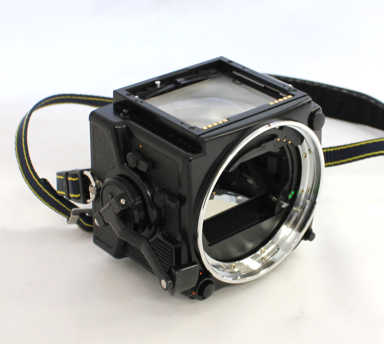 Zenza Bronica ETRSi w/ AE-II Finder + Zenzanon-PE 75mm F/2.8 from