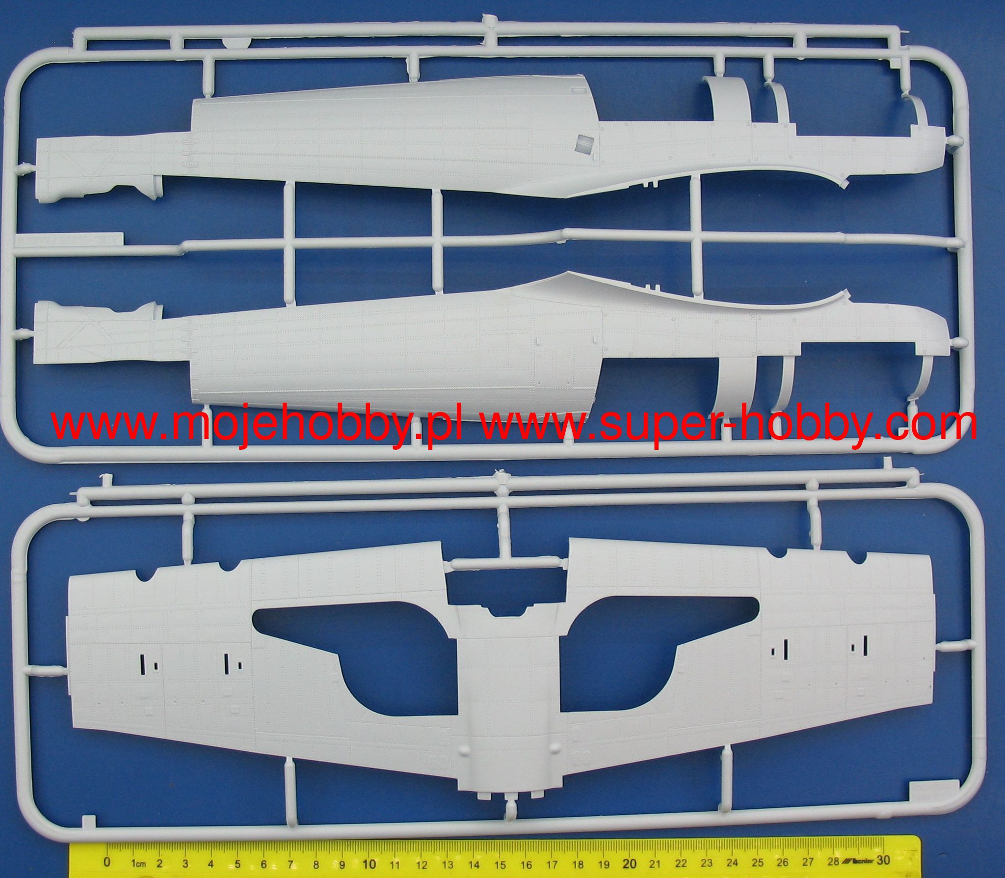Hawker Typhoon Mk. IB 'Car Door' with Additional Scheme Airfix 19003A