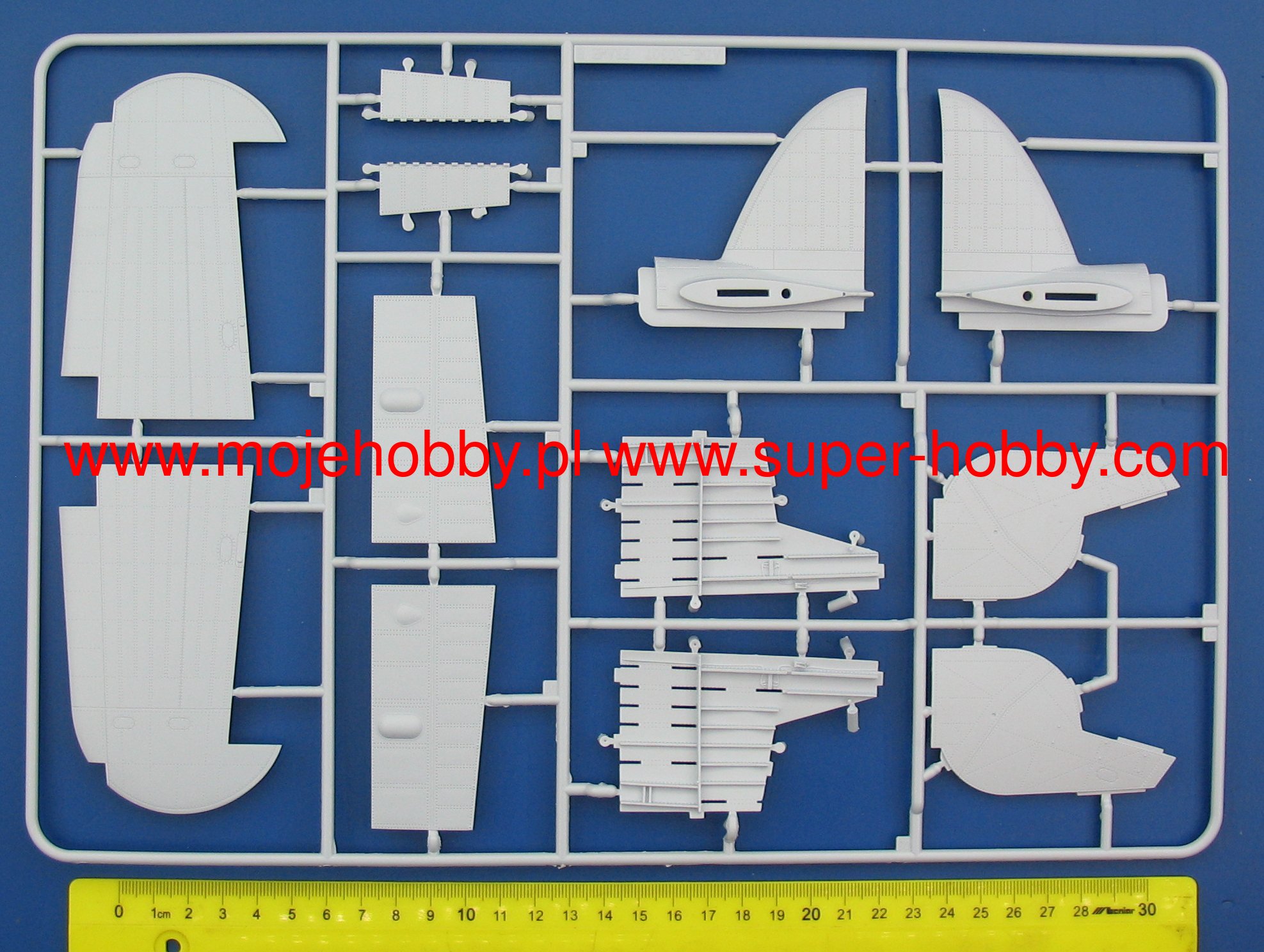 Hawker Typhoon Mk. IB 'Car Door' with Additional Scheme Airfix 19003A
