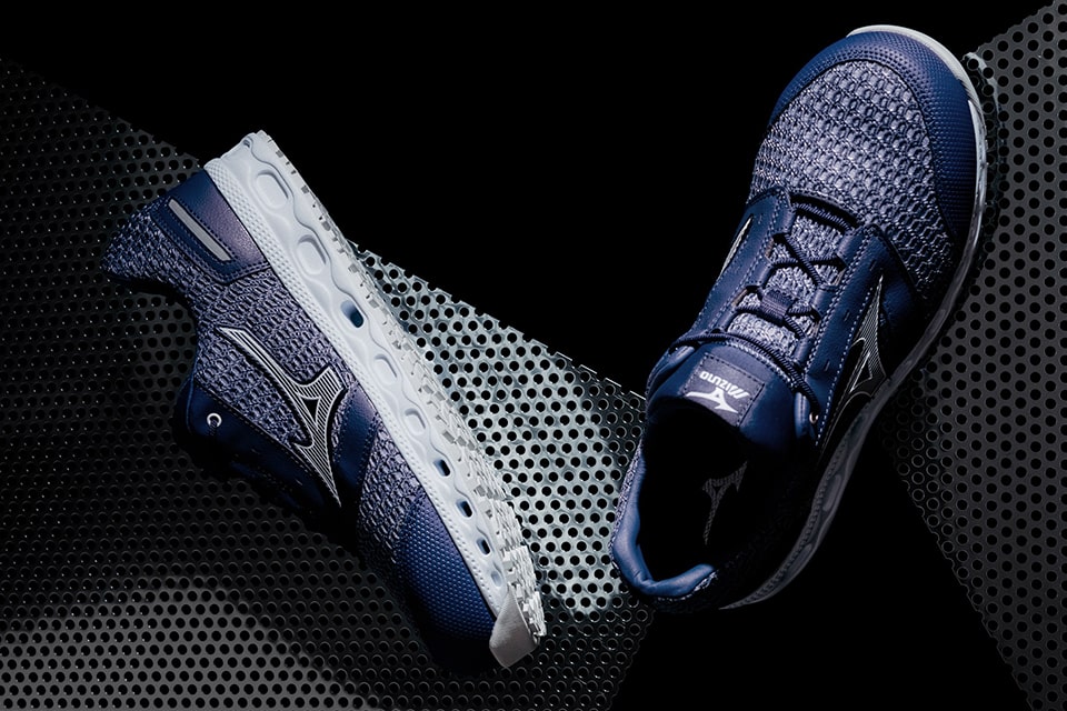 構想開発に3年！プロテクティブスニーカー「ALMIGHTY VH 11L」とは