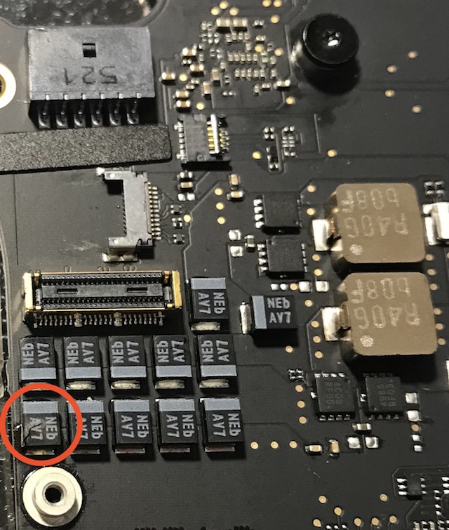 MacBook Air 不良タンタルコンデンサーへの強制通電による故障箇所の