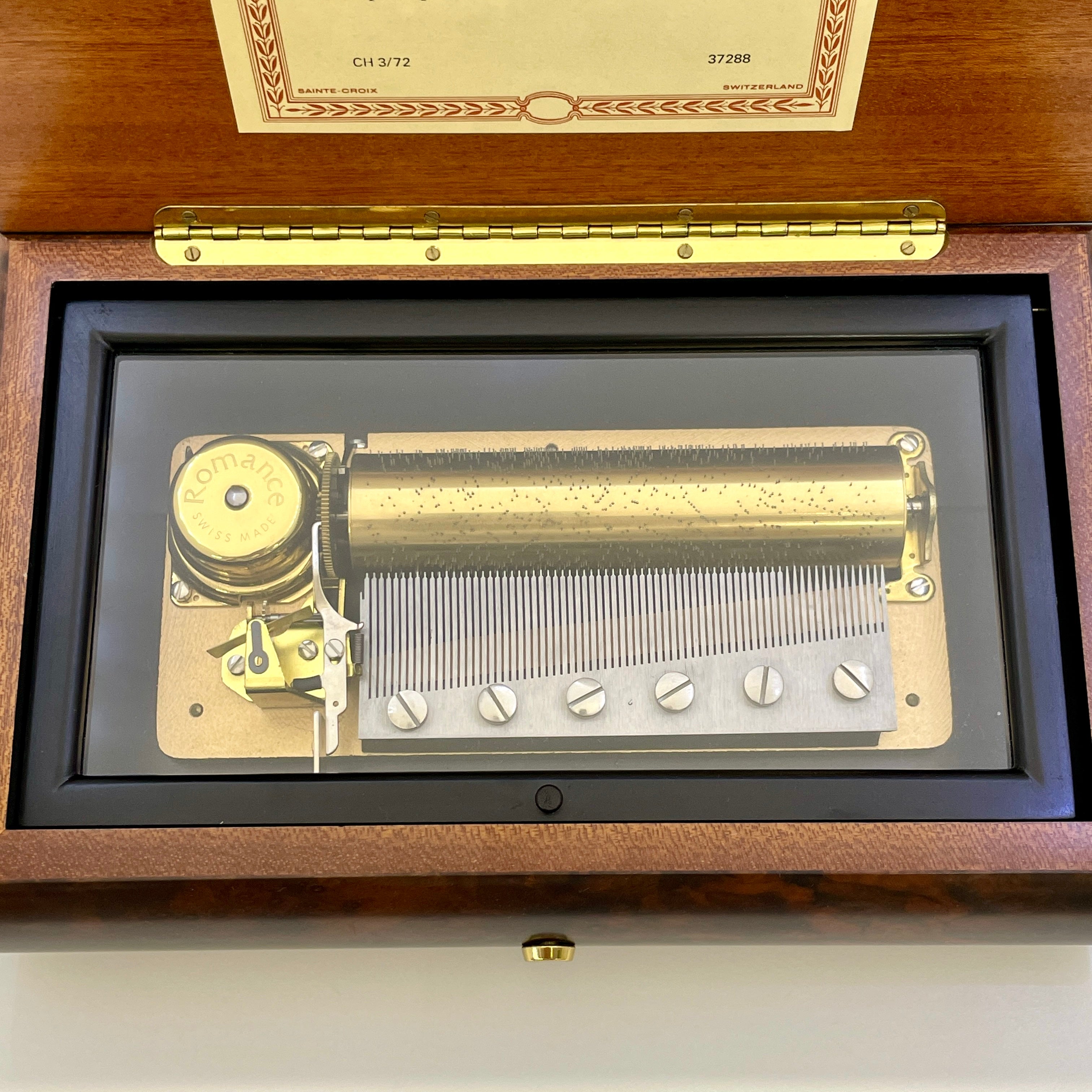 送料無料】REUGE（リュージュ）72弁 オルゴール 3曲収録 ショパン 英雄