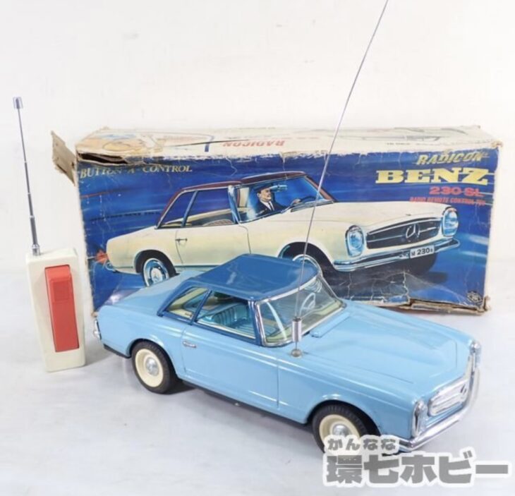 萬代屋 バンダイ製 ブリキミニカー メルセデス・ベンツ 219 セダン