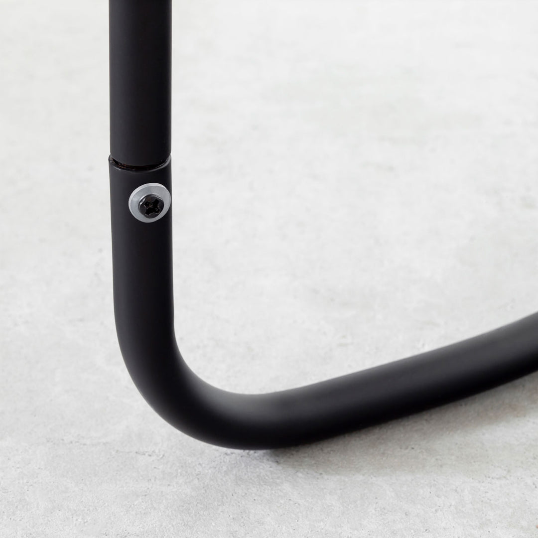 CAMBRO製トレー ローテーブル ブラック & ホワイト – KANADEMONO