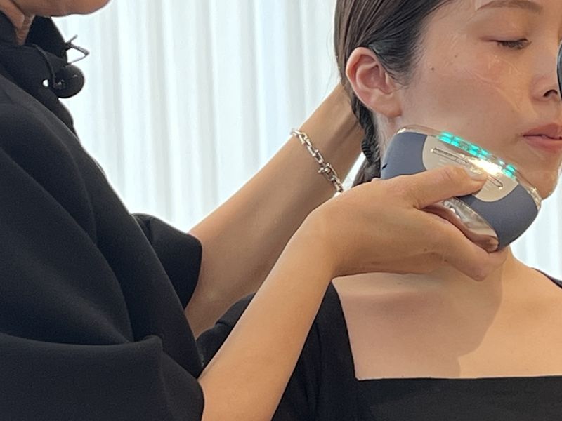 ヤーマン、朝に2分のリフトケア美顔器「リフトロジー」 - 家電 Watch