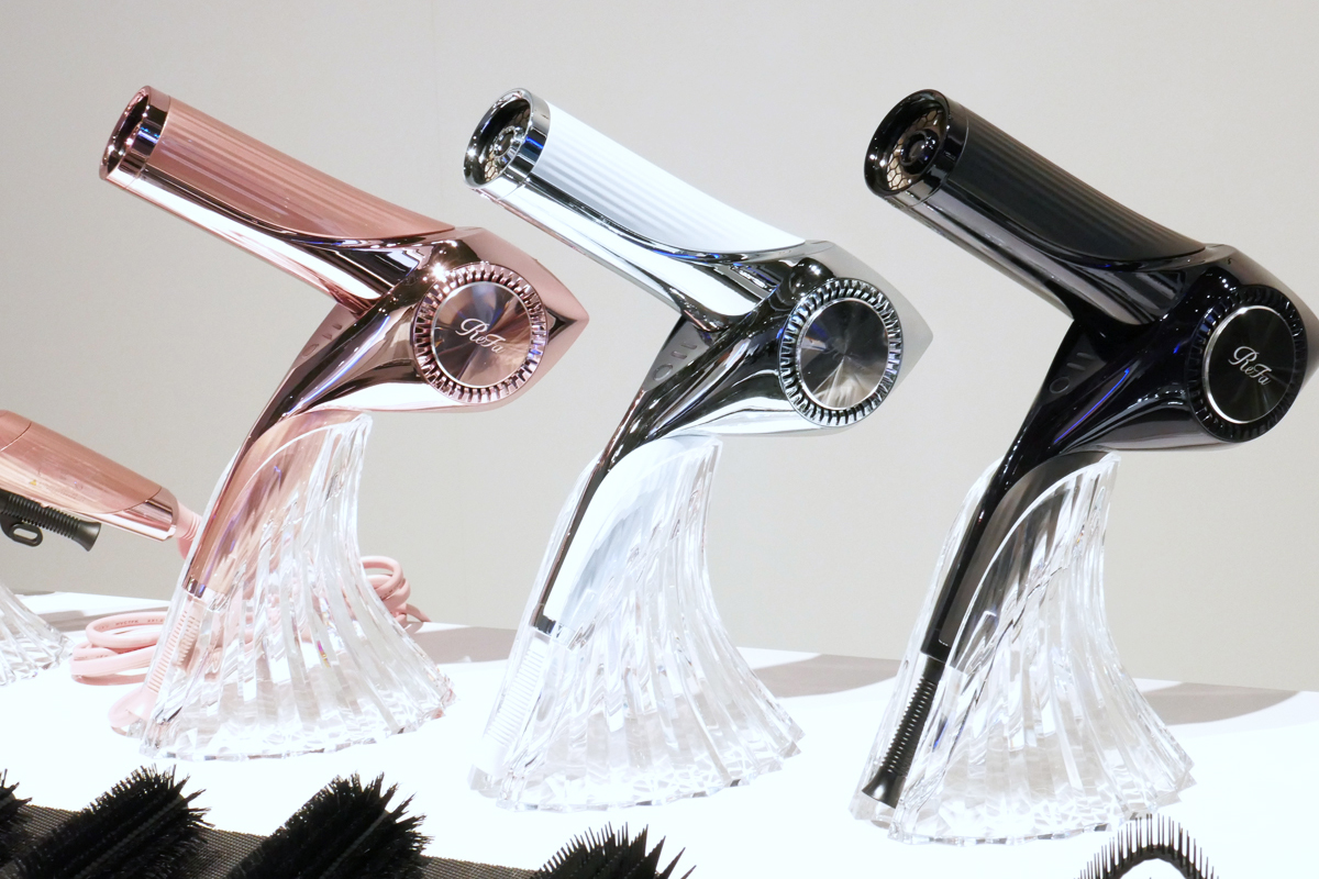 ReFaドライヤーやヘアアイロンに2つの新色 - 家電 Watch
