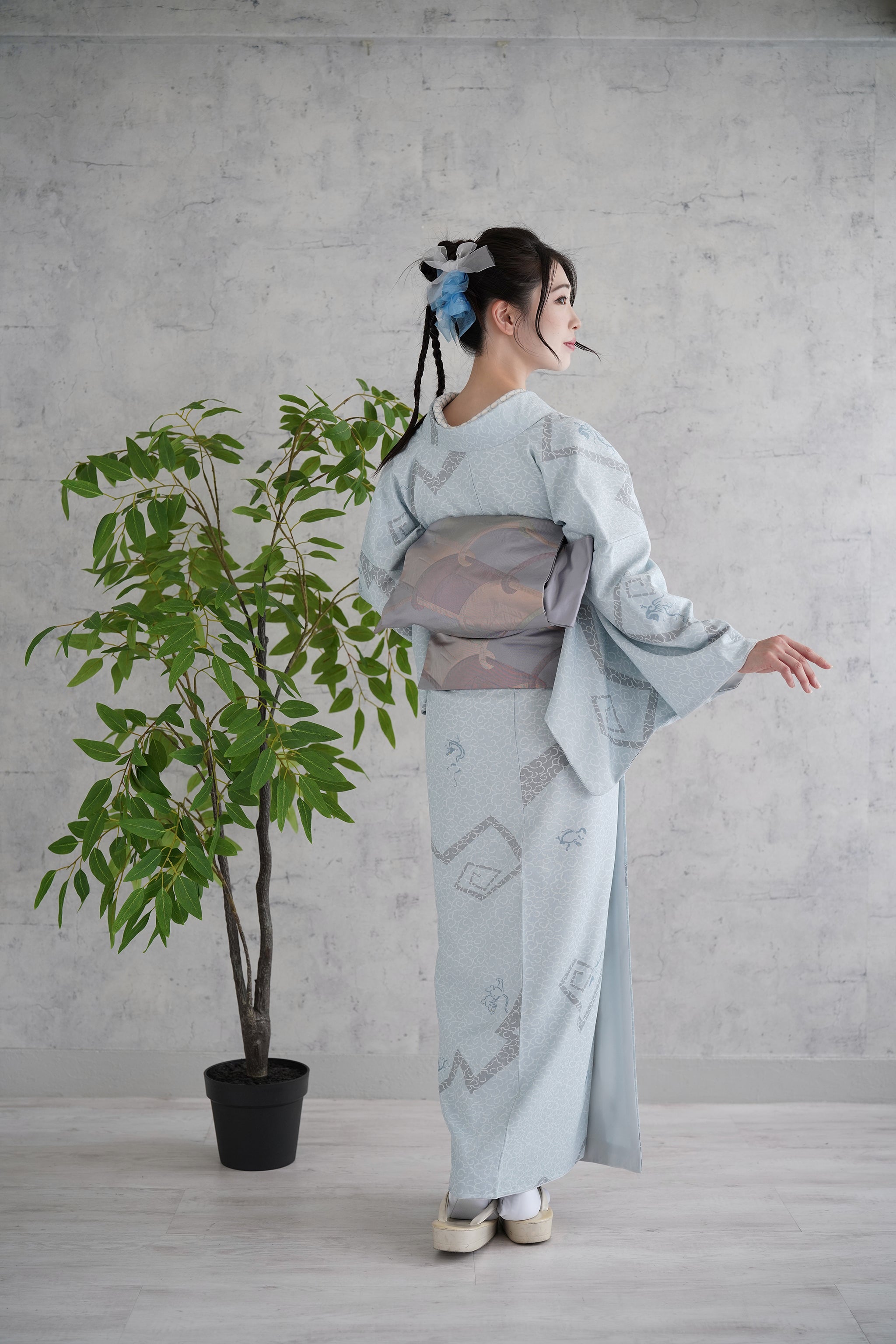 東レシルック 小紋 ～fuku～「雷雲に四神」ブルーグレー 【袷・単衣用