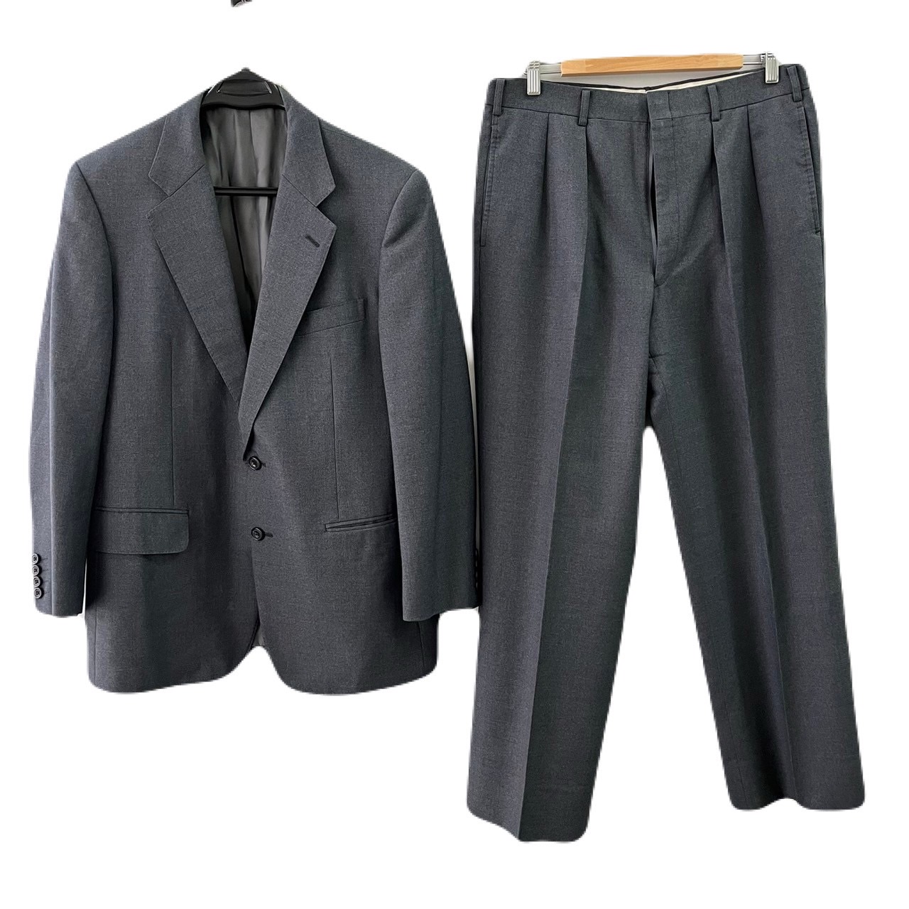 Burberry(バーバリー)メンズスーツ】のスーツ買取実績 | 出張買取なら