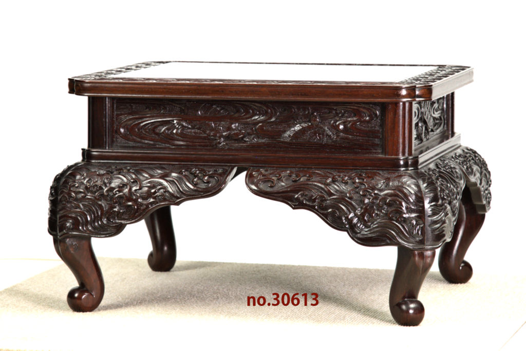 花台: 紫檀 香炉台 佐藤作 波亀地彫り 巾36cm 唐木指物 no.30613