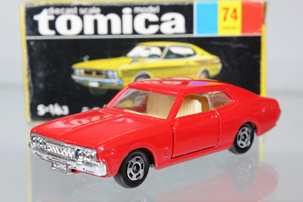 ミニカーショップ ケンボックス トミカ 黒箱☆74☆日産ローレル2000SGX