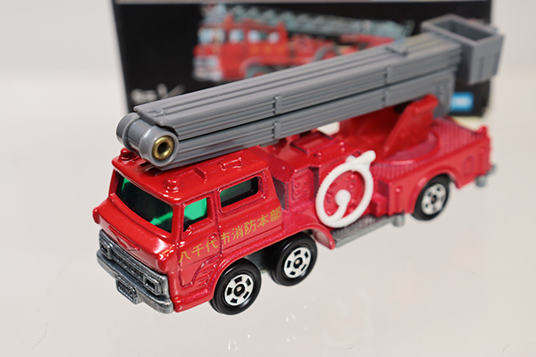 ミニカーショップ ケンボックス トミカ 黒箱☆29-2-11☆日野ハシゴ消防