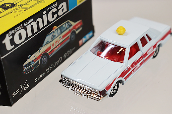 ミニカーショップ ケンボックス トミカ 黒箱☆28-4-10☆日産セドリック