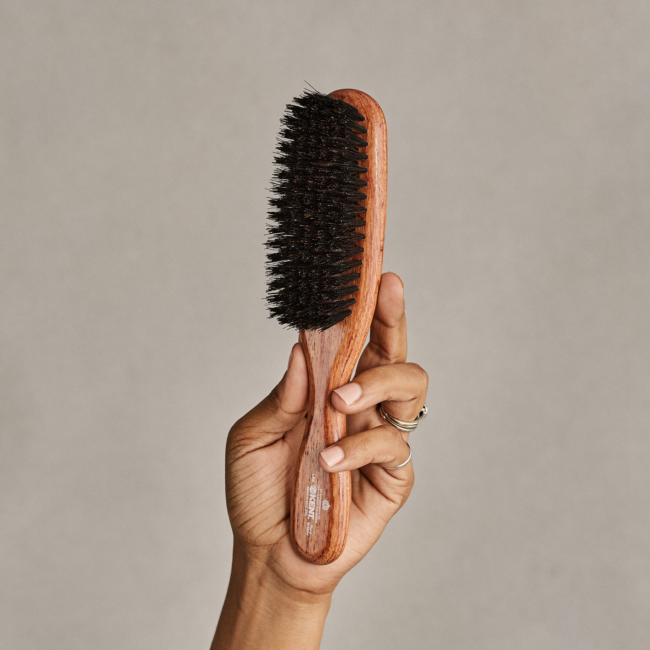 GB KENT公式》高級豚毛ヘアブラシ ミディアムボアブリッスル