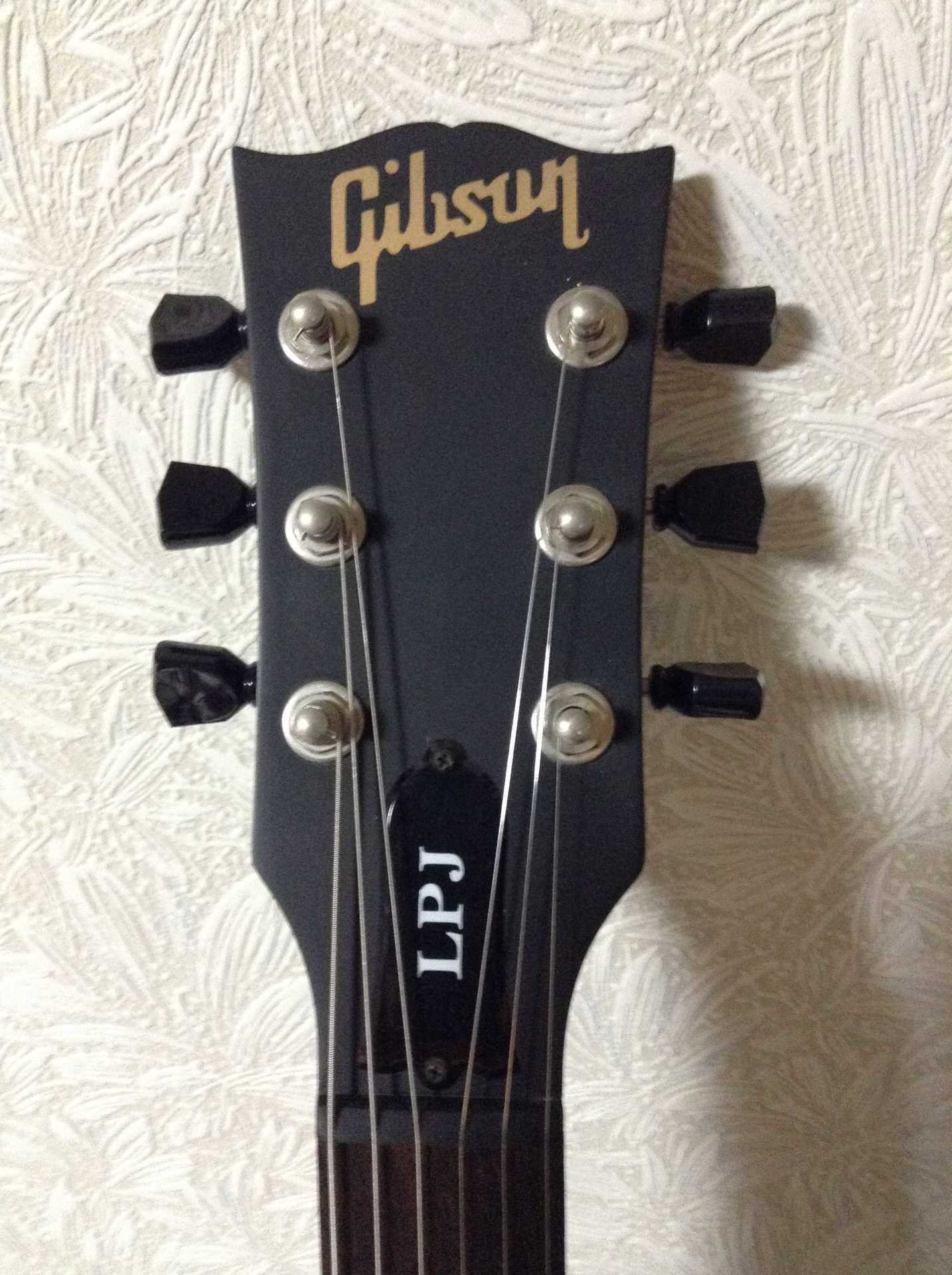 LES PAUL LPJ 2013 MODEL: 昔に比べりゃ 金も入るし・・・・