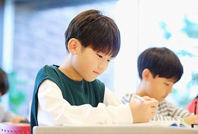 とことん復習主義 | 学力向上へのこだわり | 啓明館（けいめいかん