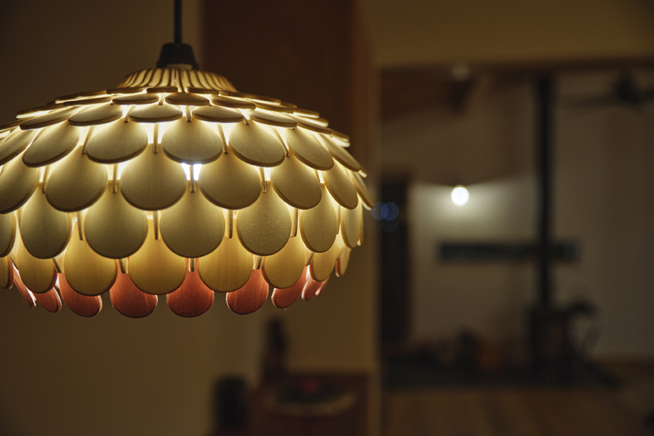 存在感のあるペンダントライト。ナカオランプ。 – 野口修アーキテクツ