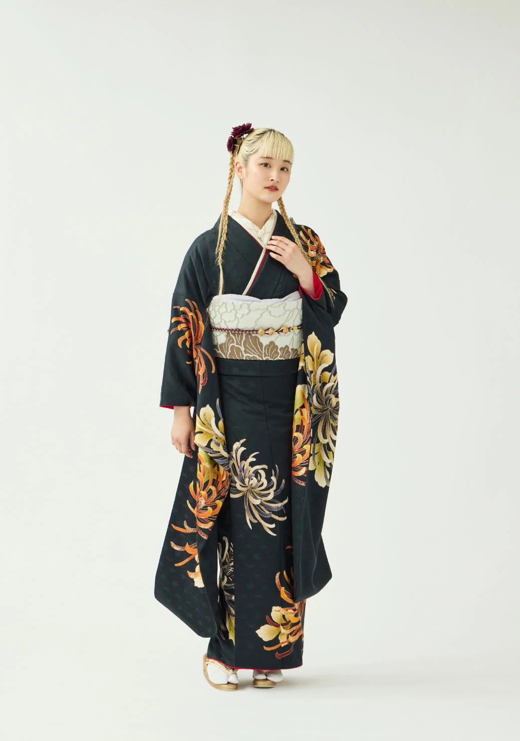 振袖／菊音色／濡羽色 | 振袖レンタル·購入や成人式の着付けは「きもの