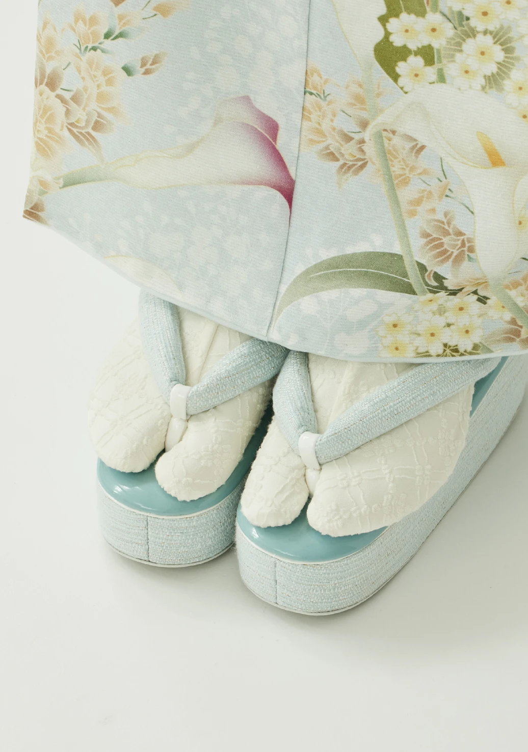 振袖／花纏うカラー／水色 | 振袖レンタル·購入や成人式の着付けは