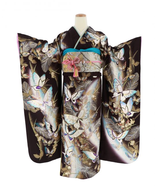 成人式振袖[桂由美][個性派クール]焦げ茶に蝶と孔雀の羽[身長177cmまで