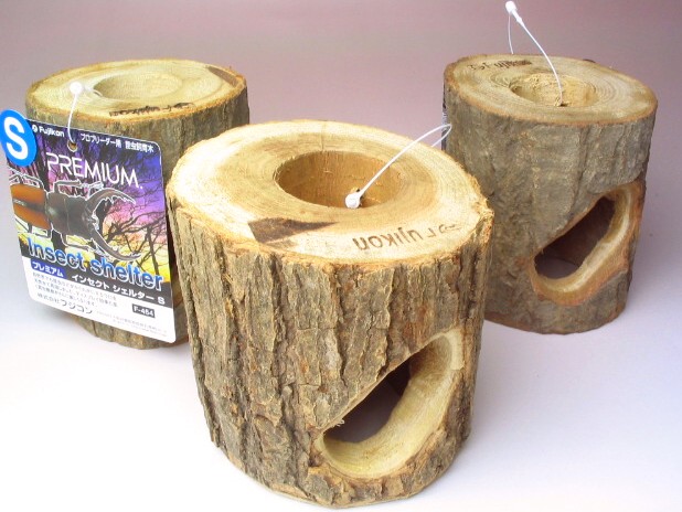インセクトシェルター販売 クワガタとカブトムシのテラリウム・エサ台に