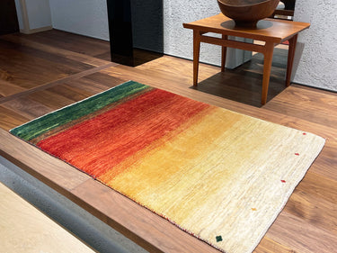 遊牧民の絨毯 】Zollanvari ゾランヴァリ ギャッベ 119×82㎝ (No.04094