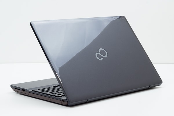 富士通 LIFEBOOK WA2/B3レビュー コンパクトでキーボードが使いやすい