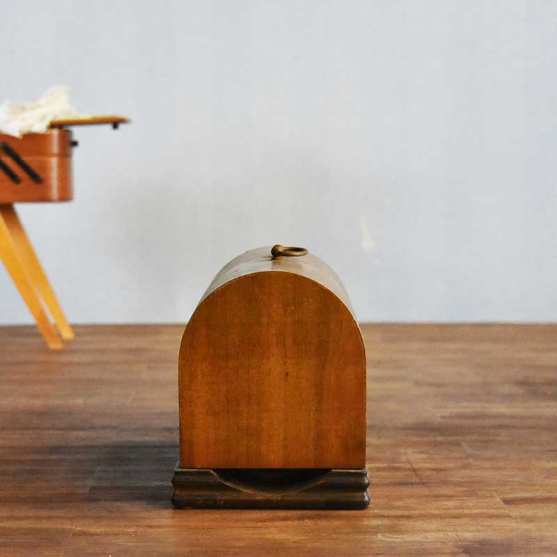 HARRIS 小ぶりな手回しミシン 鍵付き – 神戸アンティークウェアハウス