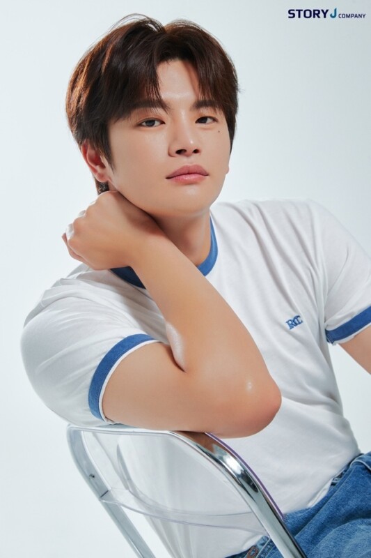 ソ・イングク、新プロフィール写真公開…四季を盛り込む | K-POP、韓国