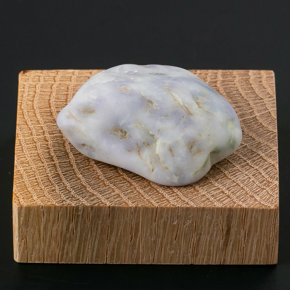 深いラベンダー色・宮崎海岸産・28g】（高品質ラベンダー色ヒスイ