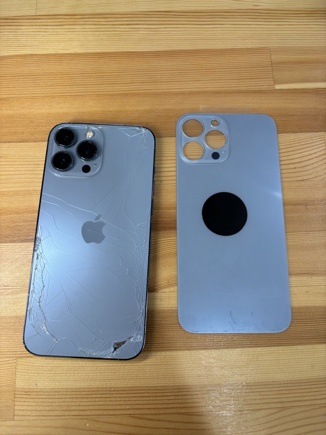 iPhone13Promax背面ガラスが割れてしまった【iPhone修理熊谷