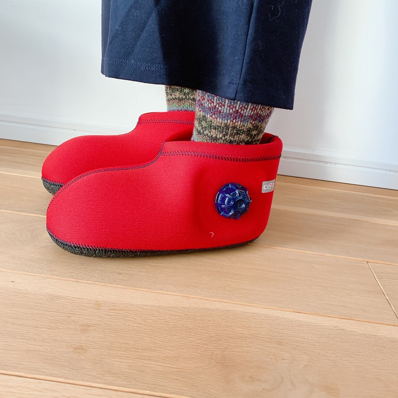 冷え性の方に一度は試してほしい。履く足湯？！湯たんぽスリッパで足元