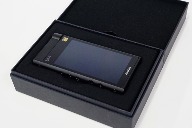 ウォークマン”「NW-ZX2」がやってきたので、まずは外観を中心に