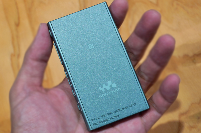 外観デザインは変わってないけど、USB DACや外音取り込み機能などを