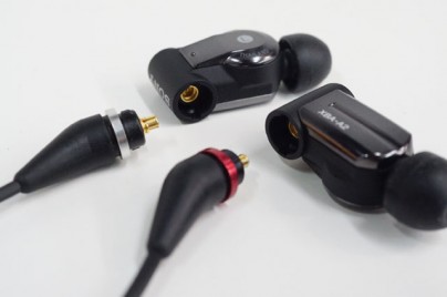 インナーイヤーレシーバーをワイヤレス化できちゃう「MUC-M1BT1」が