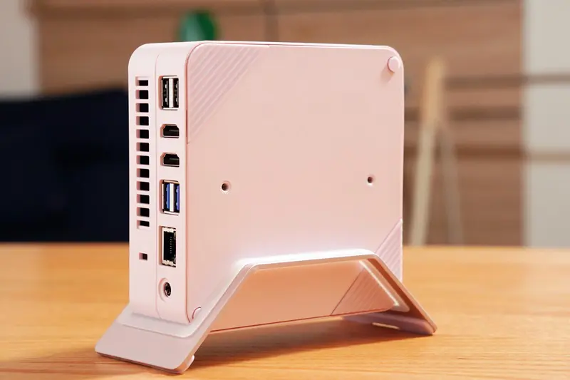 UM773 SE レビュー】一目惚れで思わず衝動買いした桜色のミニPC | ガジェ活