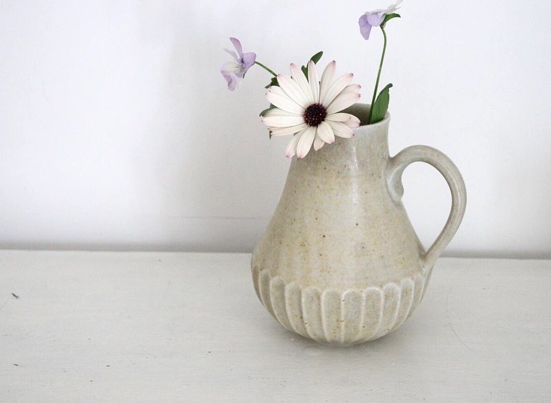 弓形陶器花入れ 横長さ34cm 弓形陶器花入れ 横長さ34cm