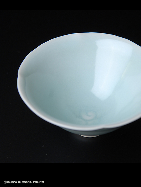 鈴木 治 青白磁酒盃 | 銀座 黒田陶苑