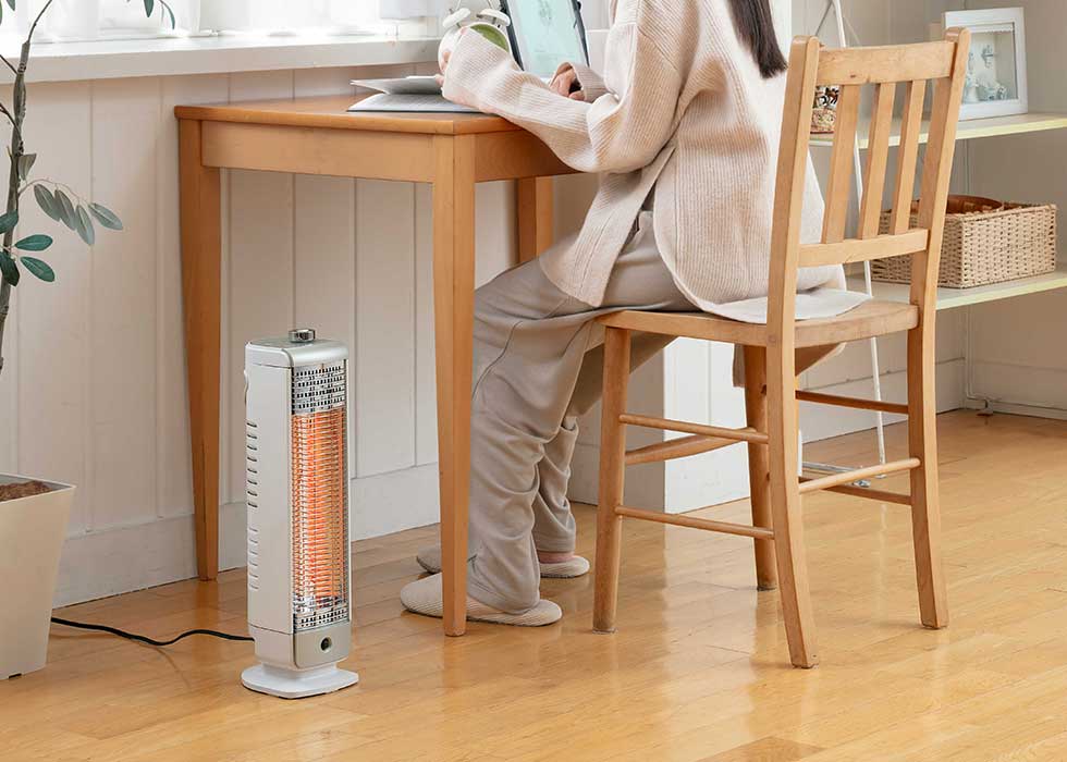 販売終了】カーボンヒーター遠赤電気ストーブKKH-0440 | コイズミ