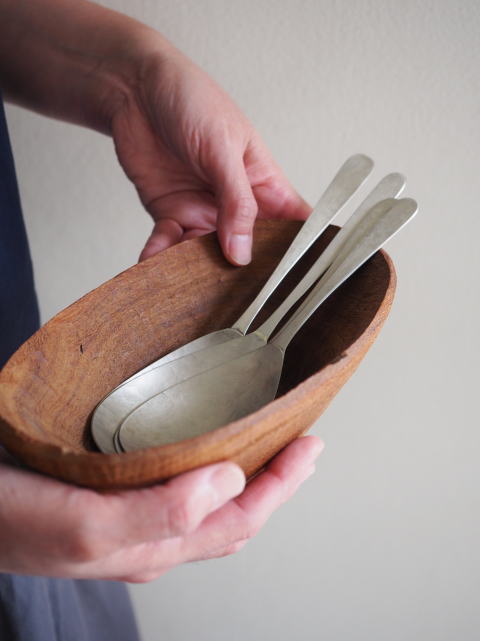 ラ・ロンダジル 「作家」でさがす 坂野友紀さん