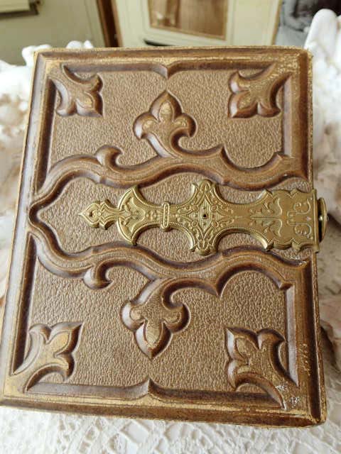 エンボス革金属パーツ装飾ミニフォトアルバム】【19世紀末】イギリス