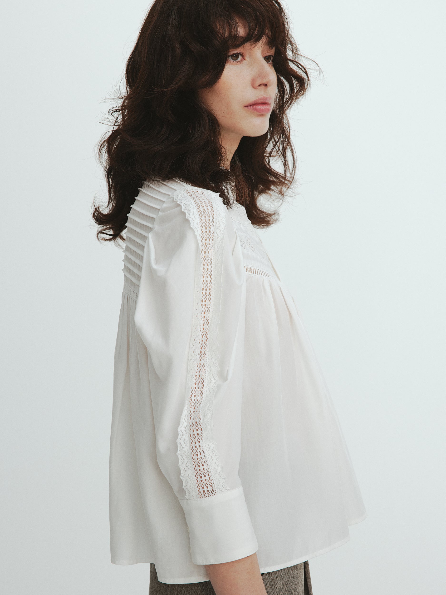 Drape sleeve lace blouse – L'AUBE BLANC