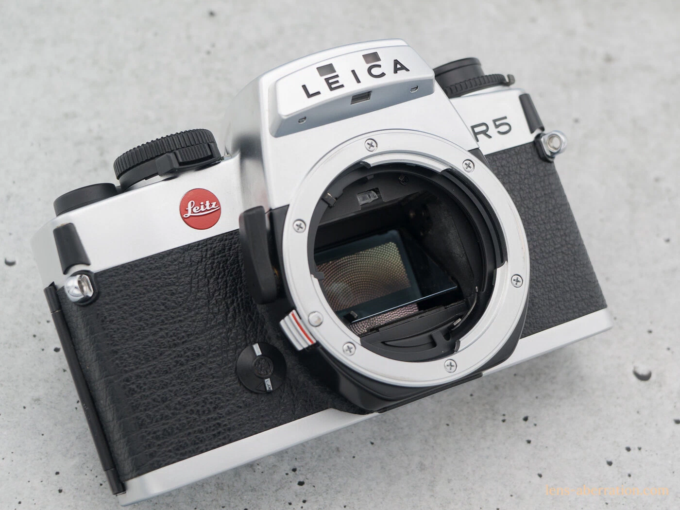 フィルム一眼レフ】LEICA R5 外観レビュー | 収差Love
