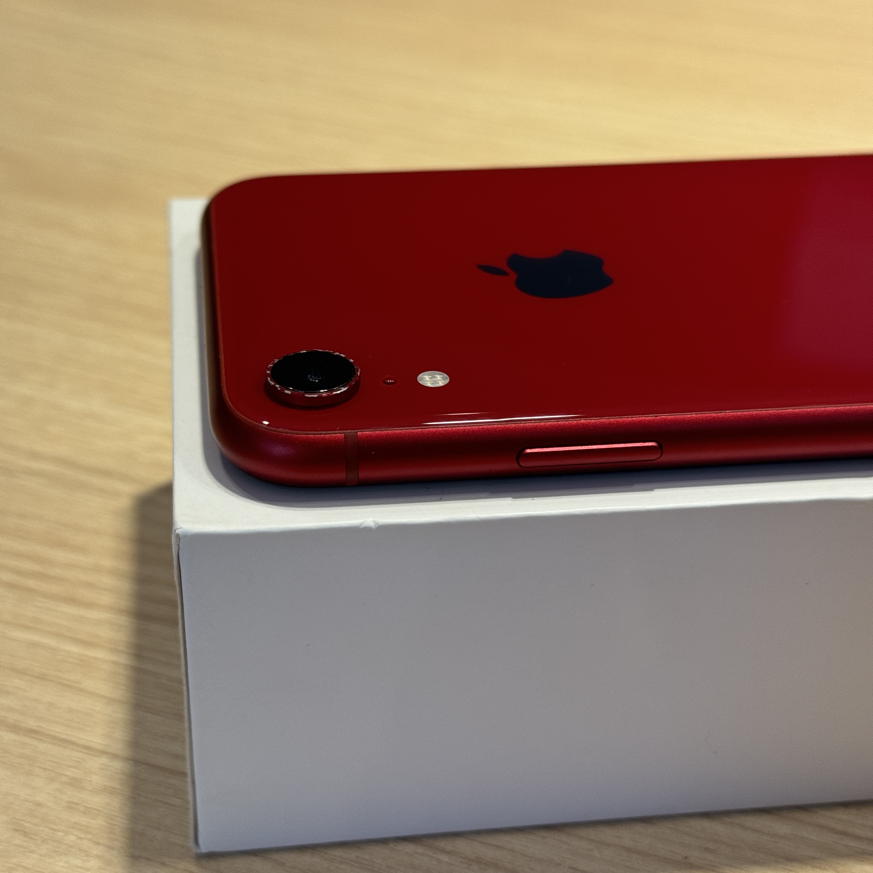 iPhone Xr 64GB RED (seminovo) – LS