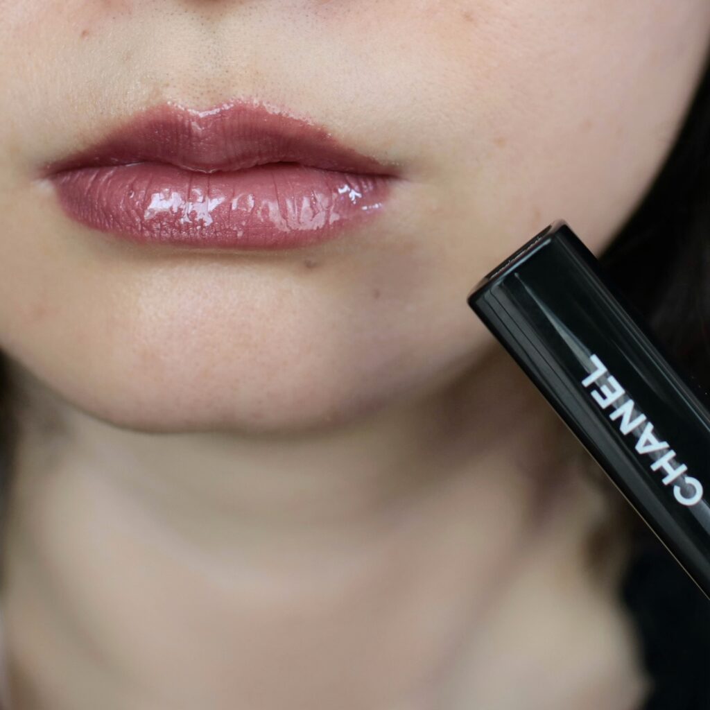 落ちにくいと話題のリップ【CHANEL】ル ルージュ デュオ ウルトラ