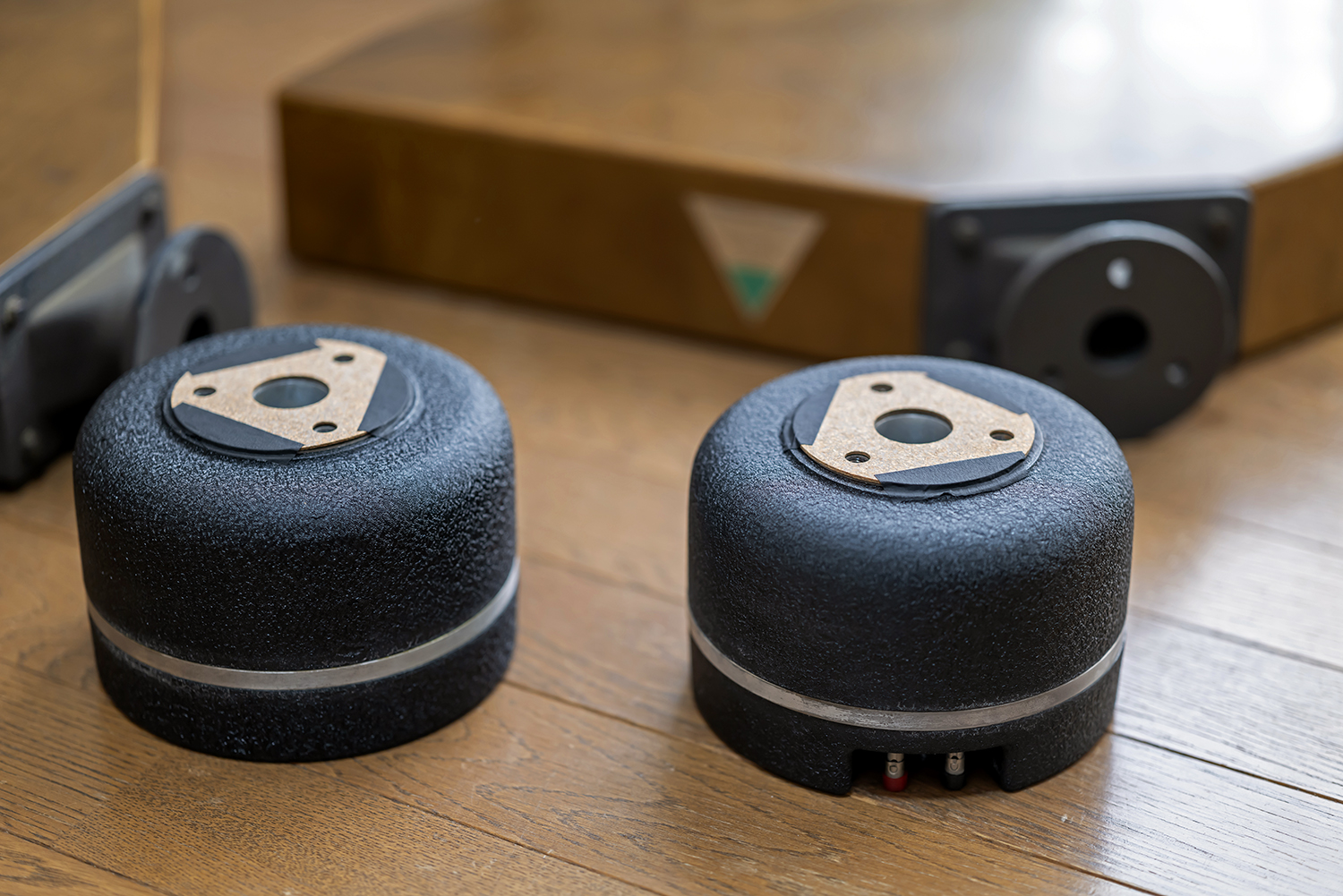 JBL LE85の導入と組み立て: 放縦懶惰ライカ日記