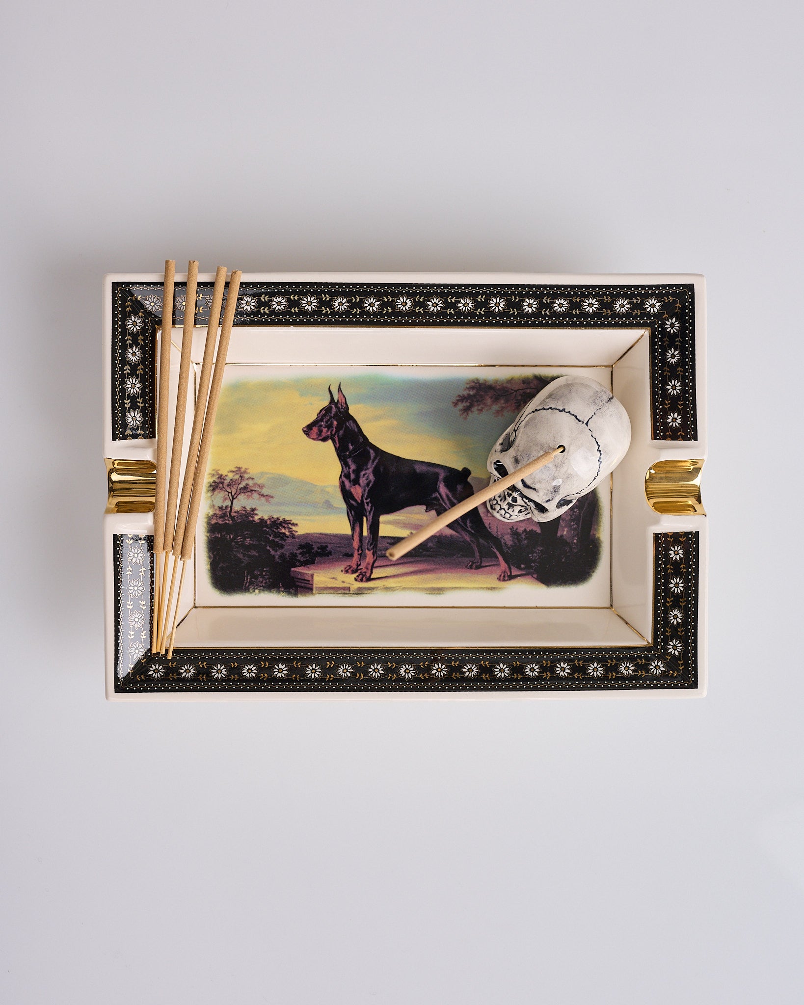 Neighborhood Square Incense Tray Black – LESS 17