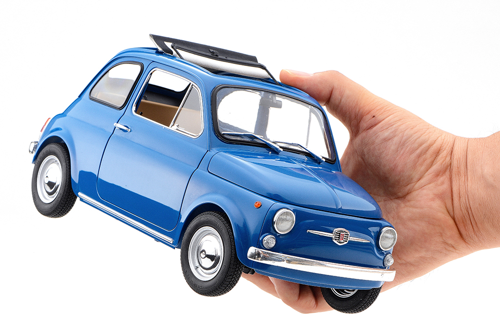 手に持てる大きさ、だけど本物!?イタレリ製1/12プラモ「フィアット500F